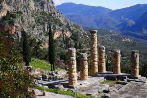 Temple d'Apollon, Delphes, Grèce, voyage autour de l'Europe sauvage et mythologique